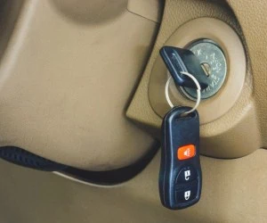 اگر سوئیچ اتومبیلتان گیر کرد چه کاری انجام دهید؟